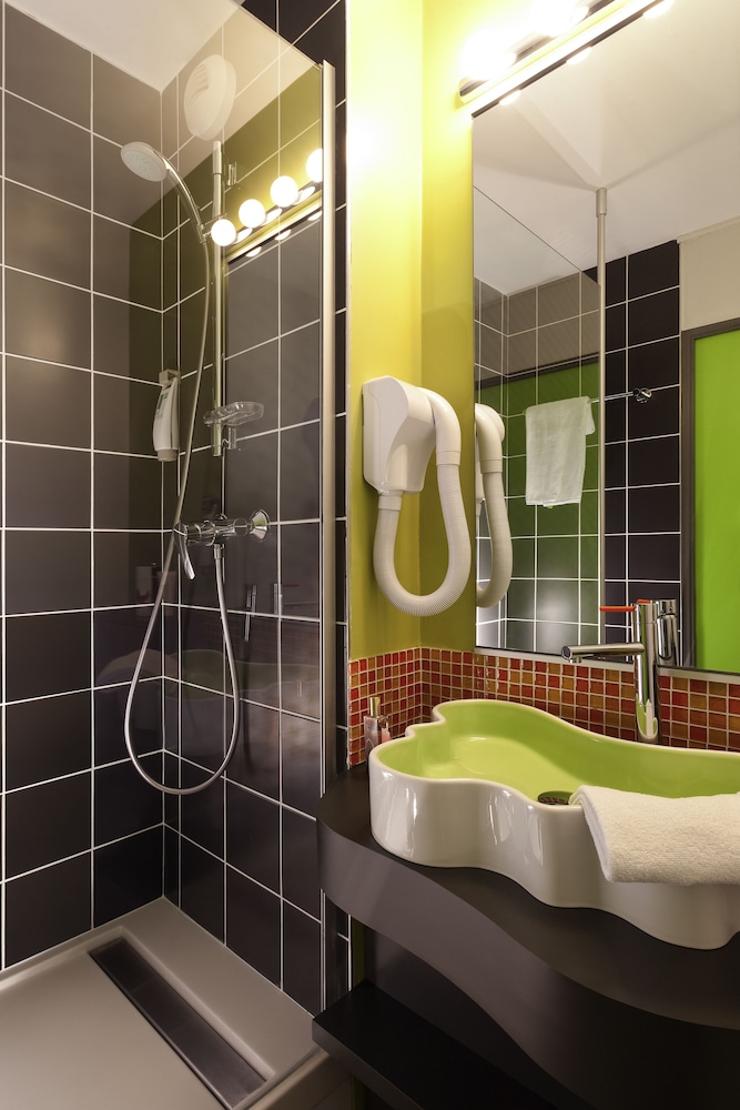 ibis styles lyon villeurbanne le parc de la tete dor