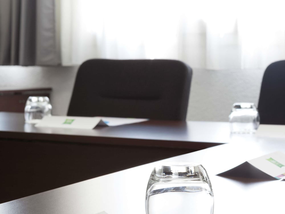 ibis styles lyon villeurbanne le parc de la tete dor