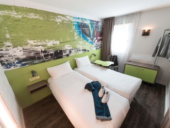 ibis styles lyon villeurbanne le parc de la tete dor
