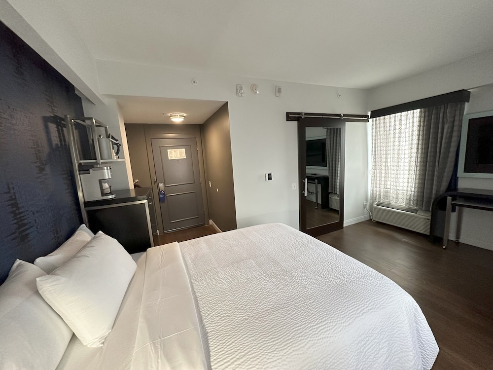 holiday inn express dallas downtown