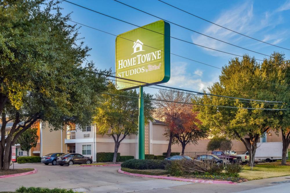 hometowne studios dallas north addison tollway