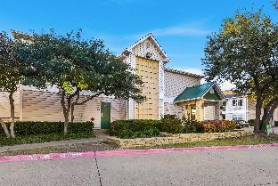 hometowne studios dallas north addison tollway