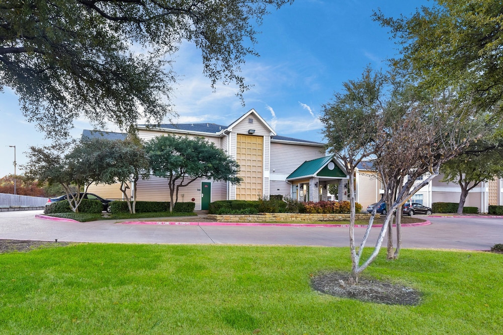 hometowne studios dallas north addison tollway