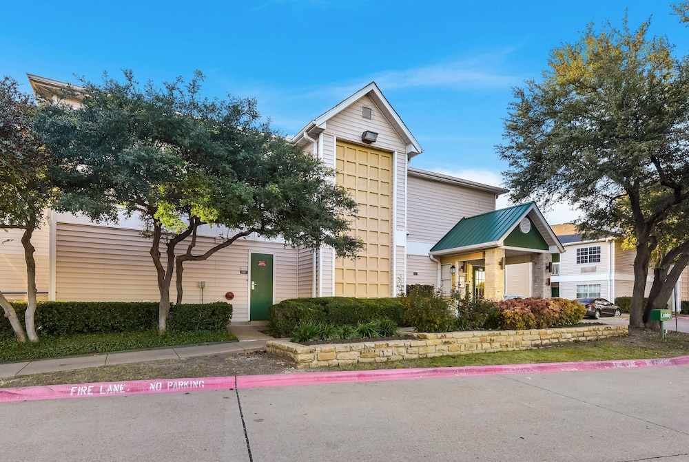 hometowne studios dallas north addison tollway