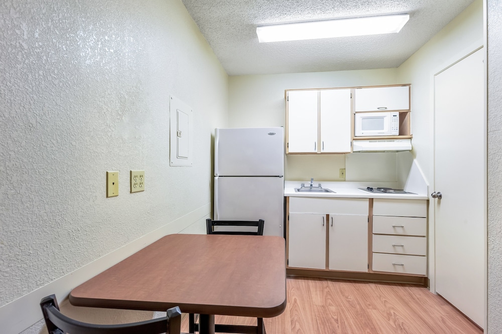 hometowne studios dallas north addison tollway