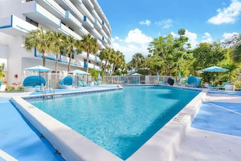 chateau mar golf resort