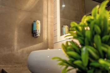 tryp by wyndham aruba adults only hotel