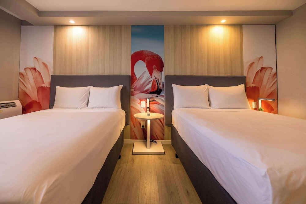 tryp by wyndham aruba adults only hotel