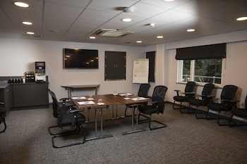 holiday inn express racecourse