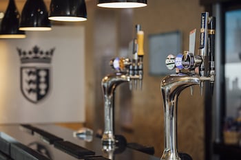 holiday inn express racecourse