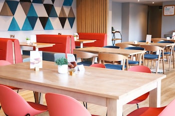 holiday inn express racecourse