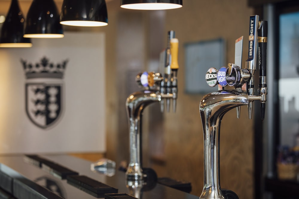 holiday inn express racecourse