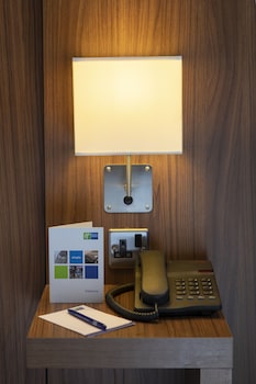 holiday inn express racecourse