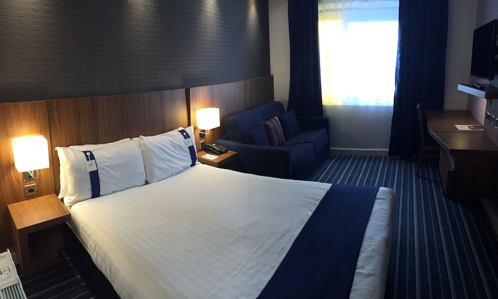 holiday inn express racecourse