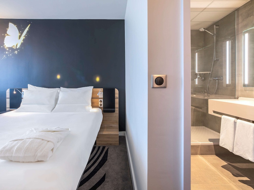 novotel wroclaw city