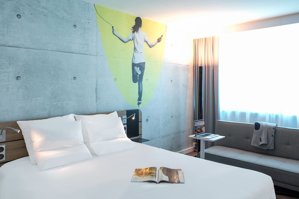 novotel wroclaw city