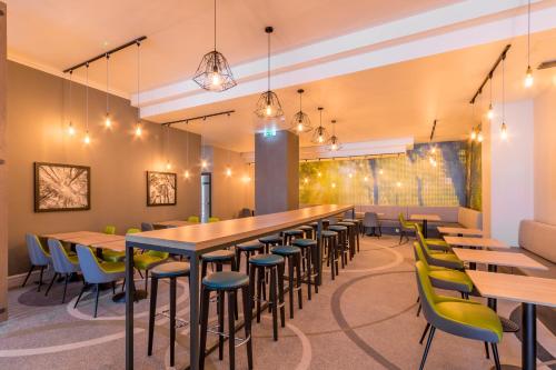 thistle express luton