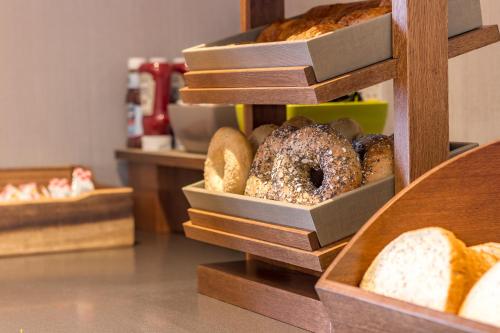 thistle express luton