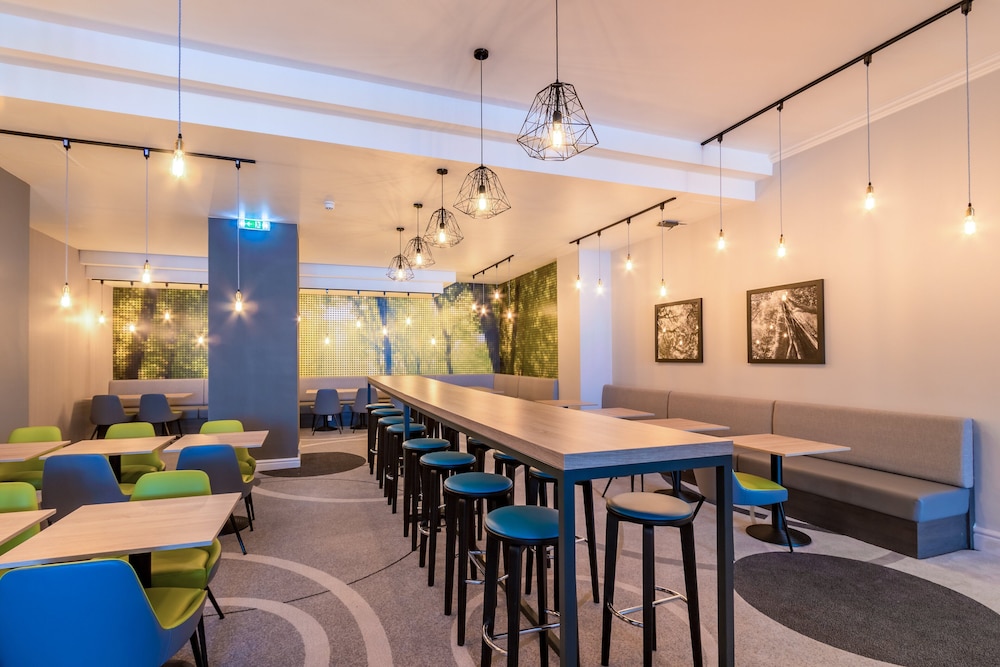 thistle express luton