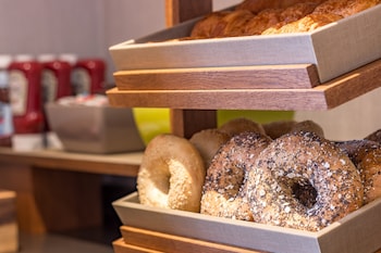 thistle express luton