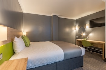 thistle express luton