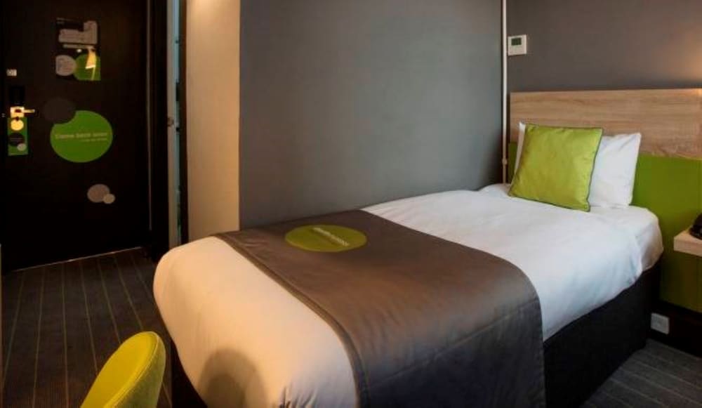 thistle express luton