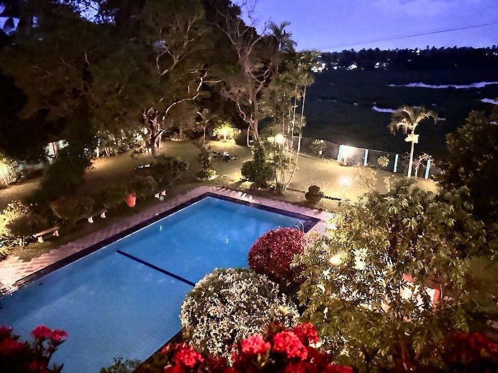 Ayurveda Spring Of Life Resort,Colombo>>Boralesgamuwa,2 star