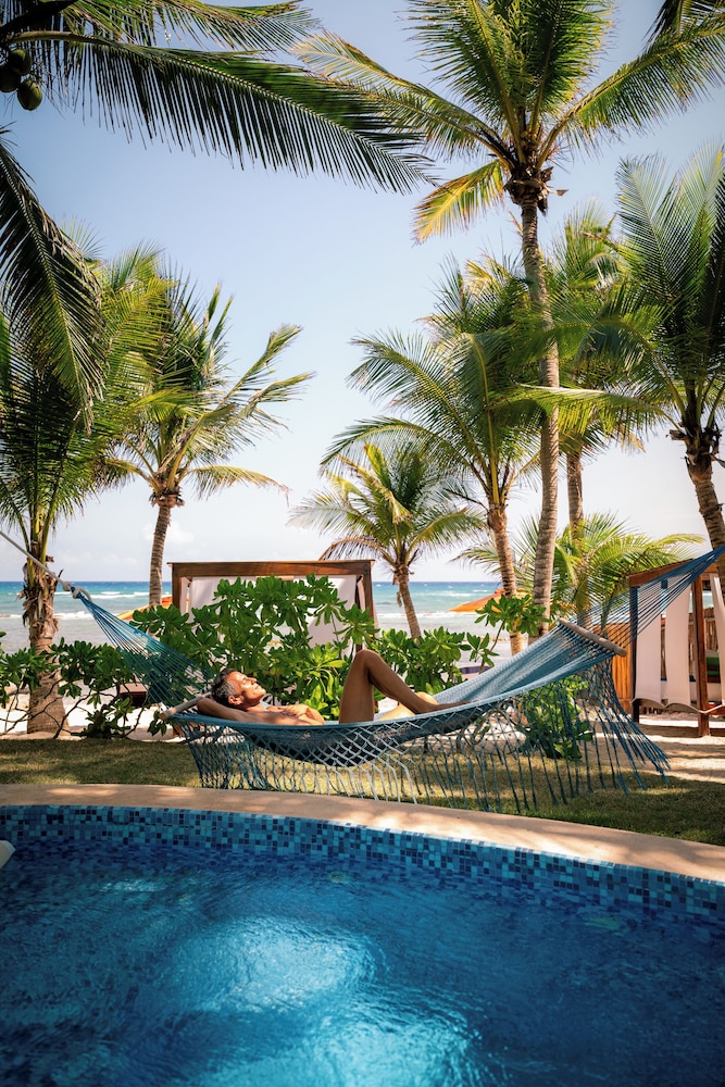 hidden beach resort au naturel club