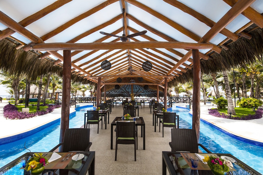 hidden beach resort au naturel club