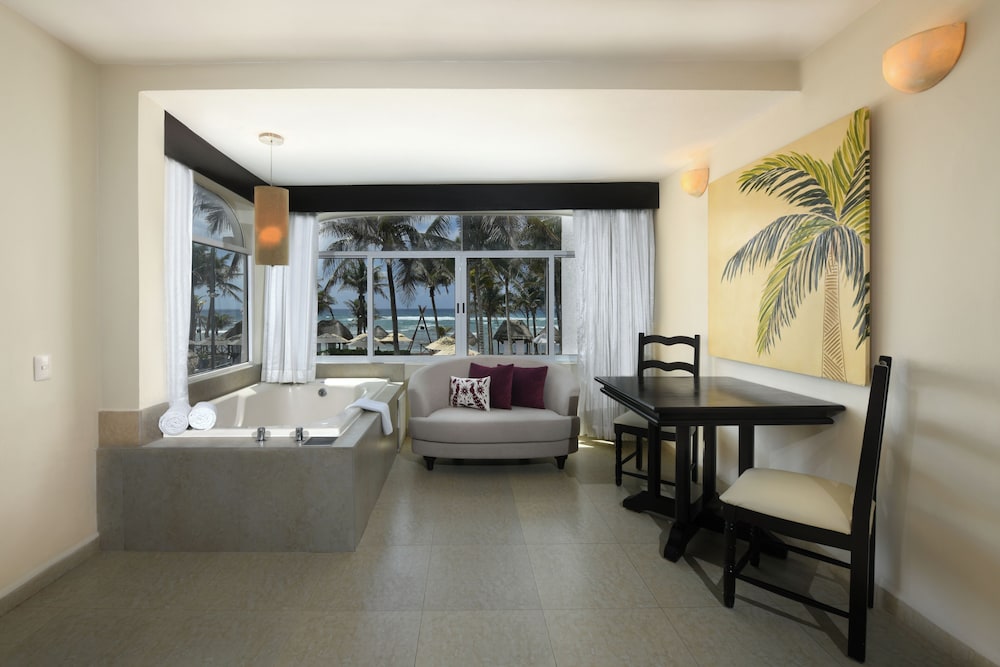 hidden beach resort au naturel club