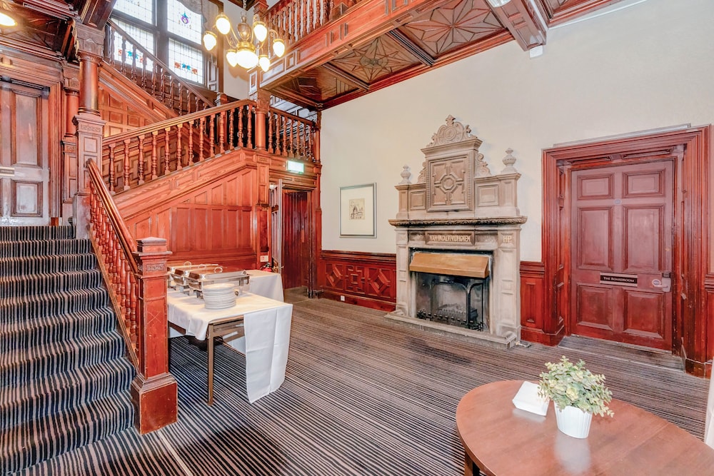 the landmark hotel and leisure club