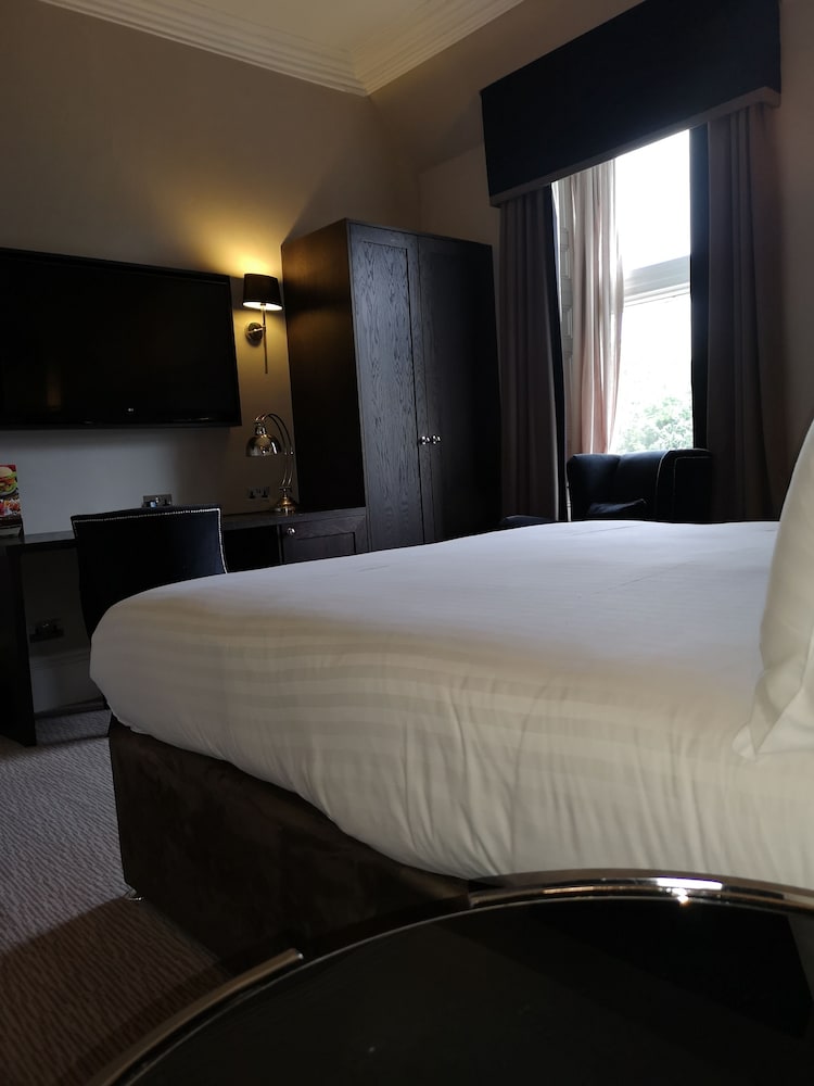 the landmark hotel and leisure club