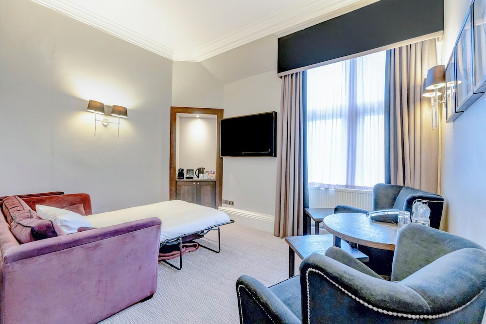 the landmark hotel and leisure club