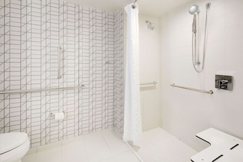 embassy suites atlanta perimeter center