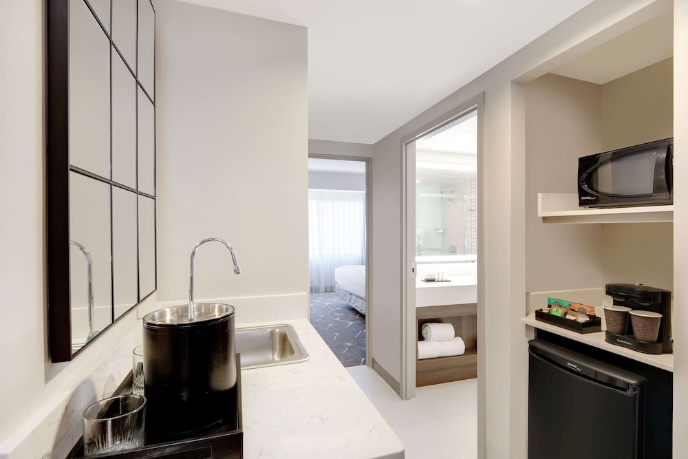 embassy suites atlanta perimeter center