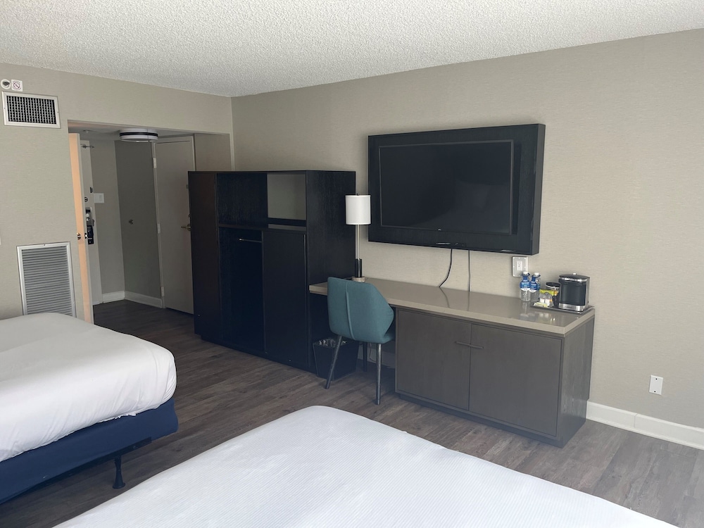 doubletree by hilton baltimore north pikesville