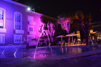 radisson plaza camelinas