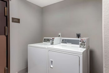 comfort inn and suites