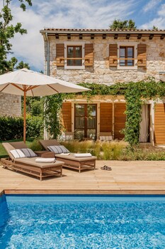 meneghetti wine hotel and winery