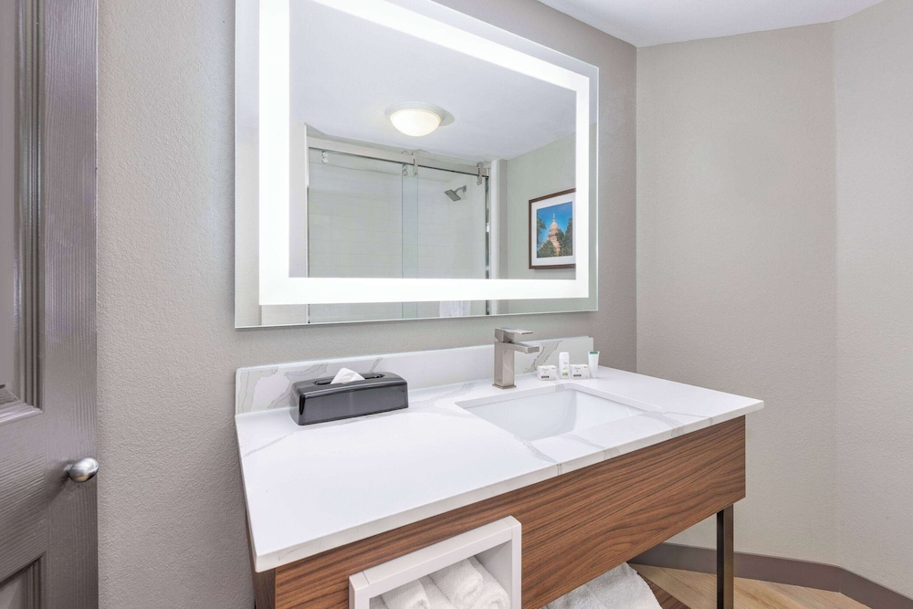 la quinta inn and suites dallas dfw airport north