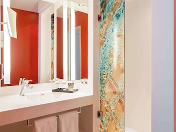 mercure lille centre vieux lille hotel