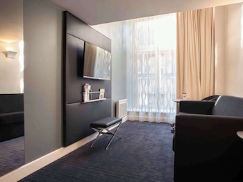 mercure lille centre vieux lille hotel