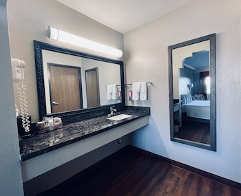 quality inn bishop near mammoth