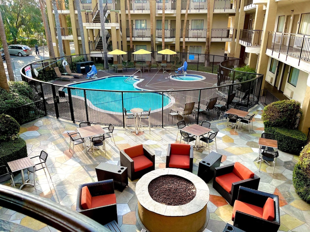 comfort inn and suites orange county john wayne airport