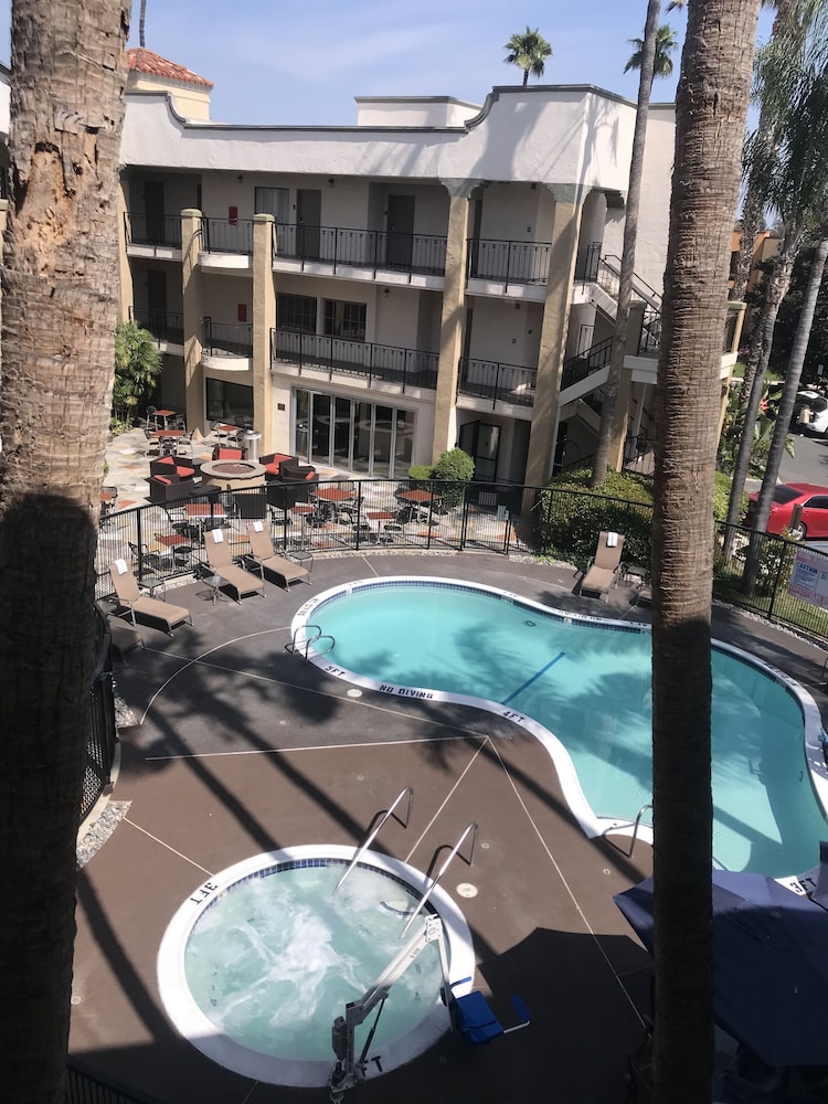 comfort inn and suites orange county john wayne airport