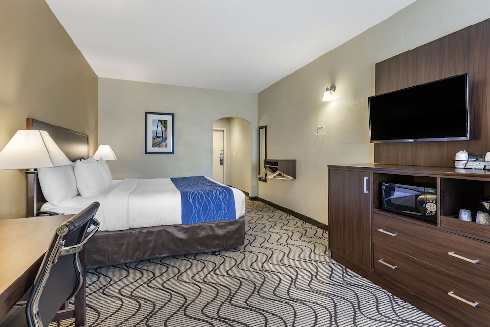 comfort inn and suites orange county john wayne airport