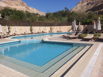 main hot springs resort and spa