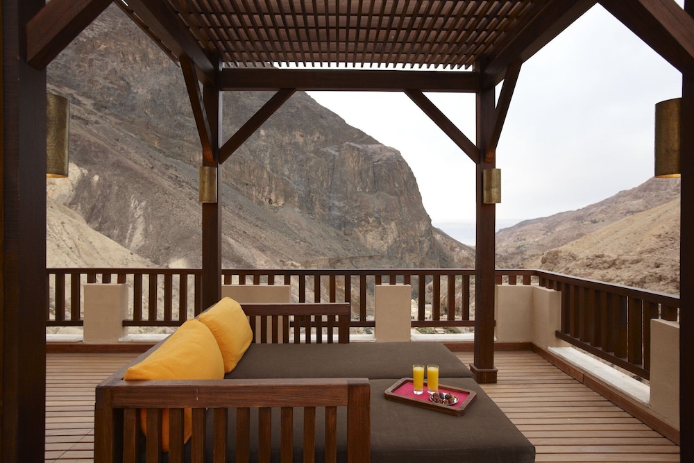 main hot springs resort and spa