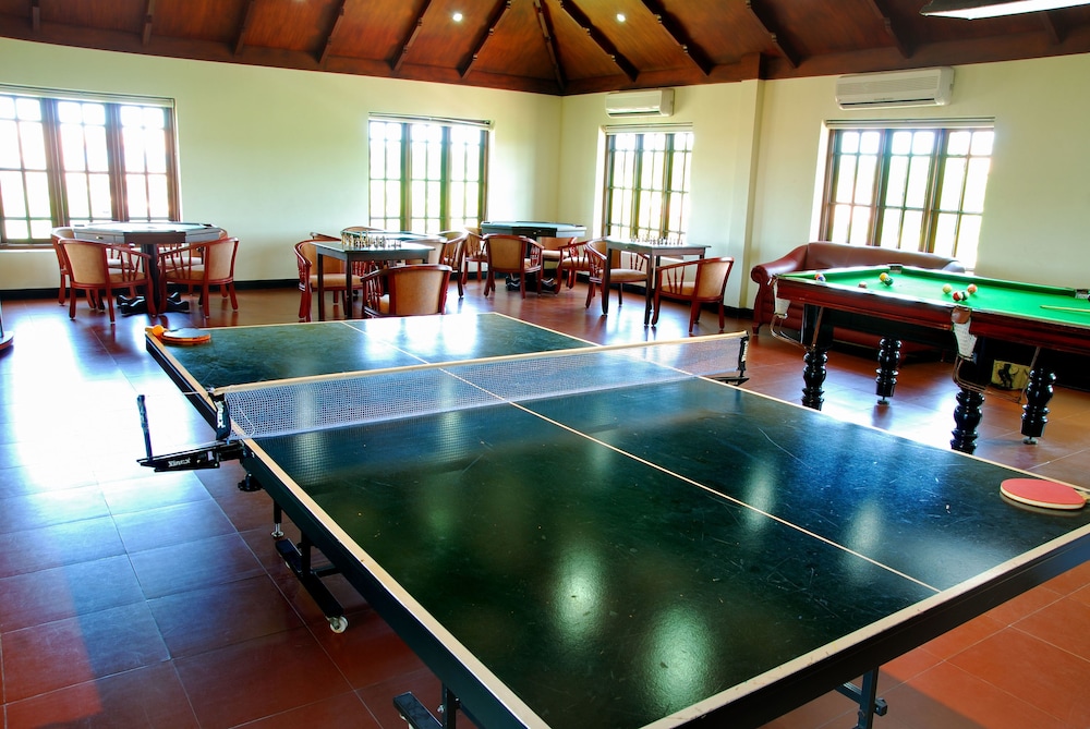 sterling lake palace alleppey