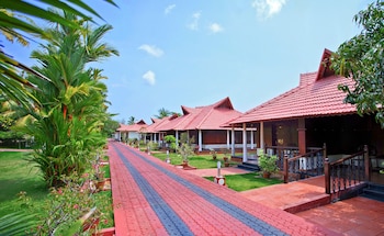 sterling lake palace alleppey